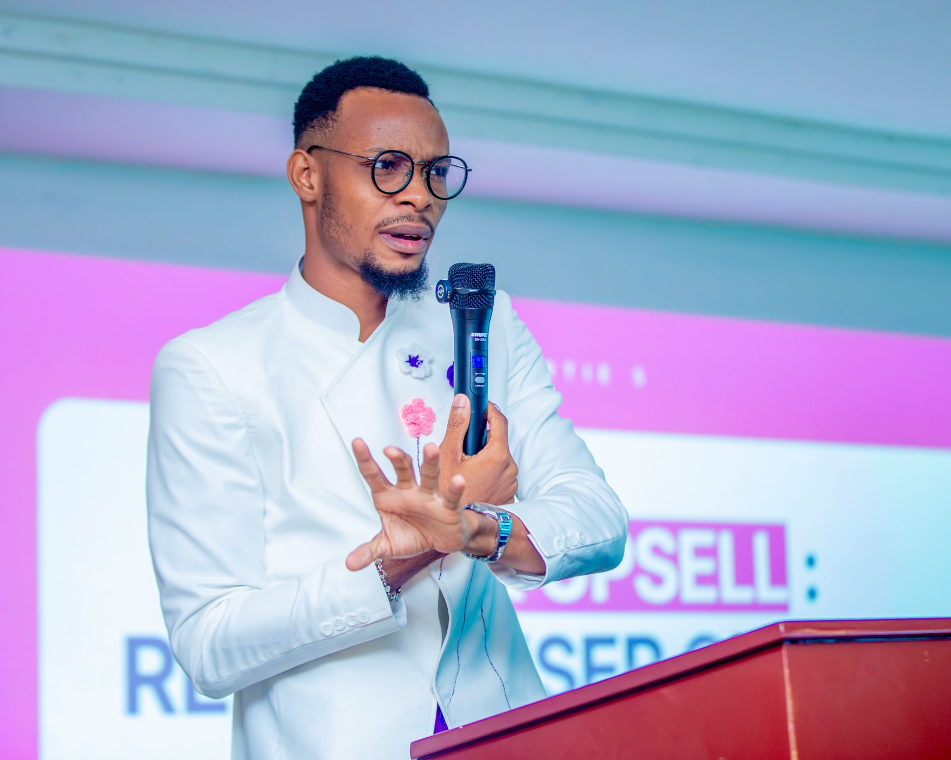 Juste Koudoyo, fondateur de LA WOMAN